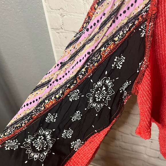 EUC | We the Free | Free People | Red Blossom Waffle Knit Top | Size L - Picture 5 of 7